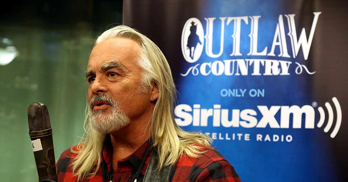 Country singer Hal Ketchum dies at 67 after dementia battle