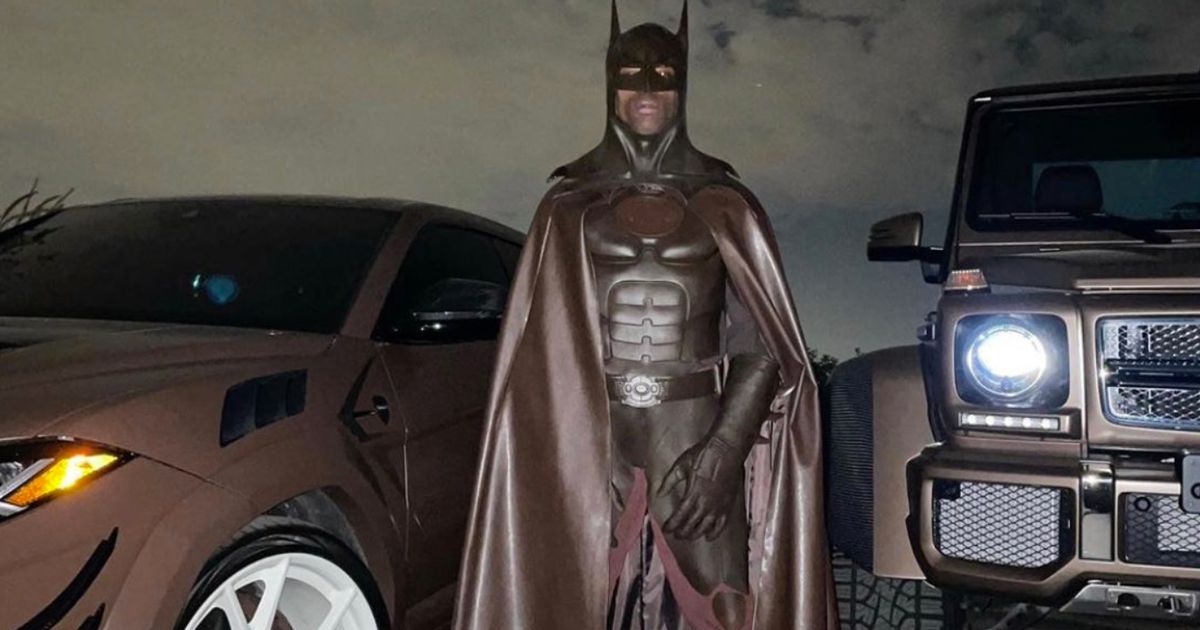 Travis Scott deletes his Instagram after he is trolled over Batman costume