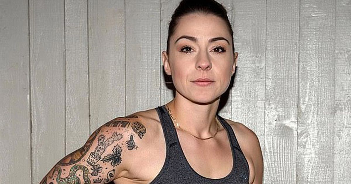 Lucy Spraggan shows washboard abs after incredible transformation and slams diet