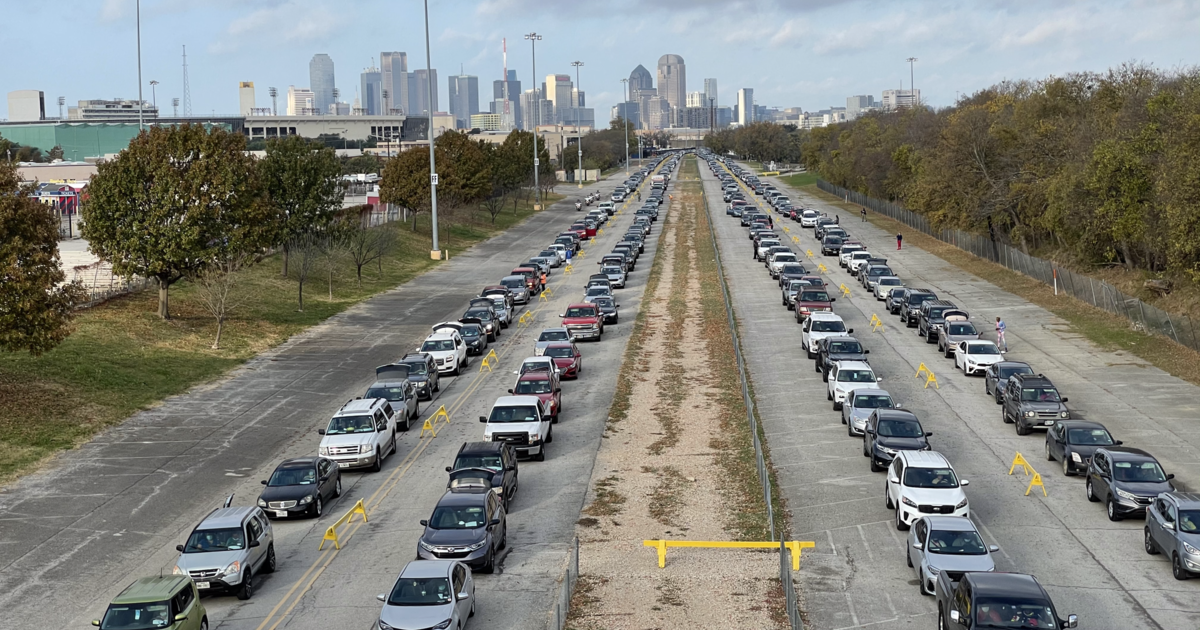 Thousands line up in Texas to receive food