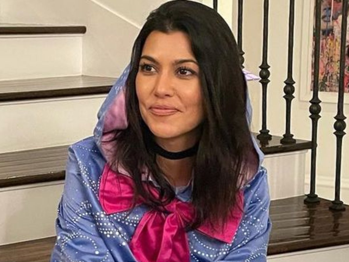 Kourtney Kardashian Dressed Up Like A Fairy Godmother And People Have Questions