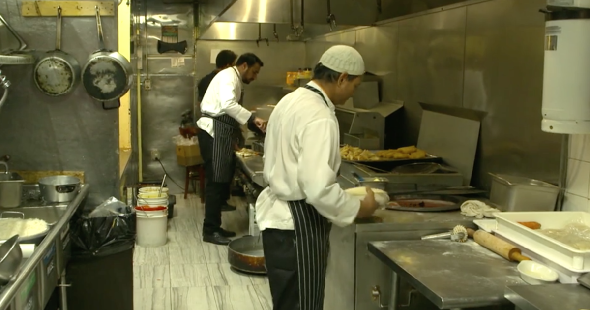 Restaurant owner gets help after giving free meals to the homeless