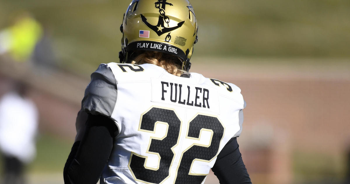 Sarah Fuller makes history as she suits up for Power 5 game