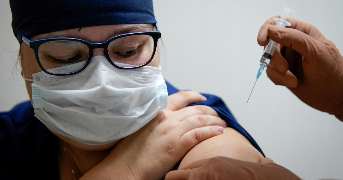 Russia downplays infected doctors, claims COVID vaccine 92% effective