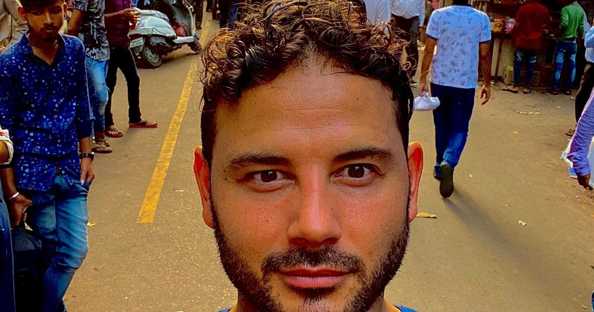 Ryan Thomas looks totally unrecognisable after straightening his famous curls