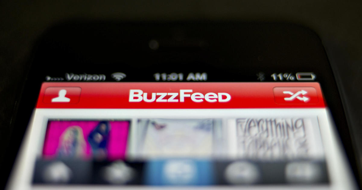 BuzzFeed to buy HuffPost, taking out a digital rival