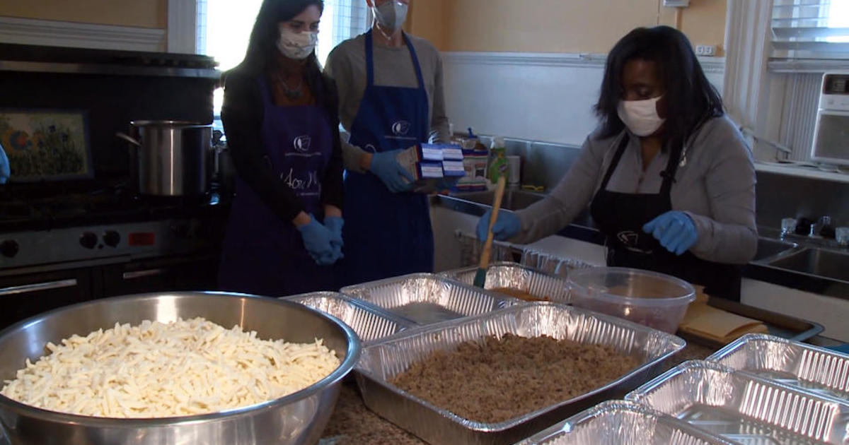 “The Lasagna Lady” cooks 1,000 meals for local families