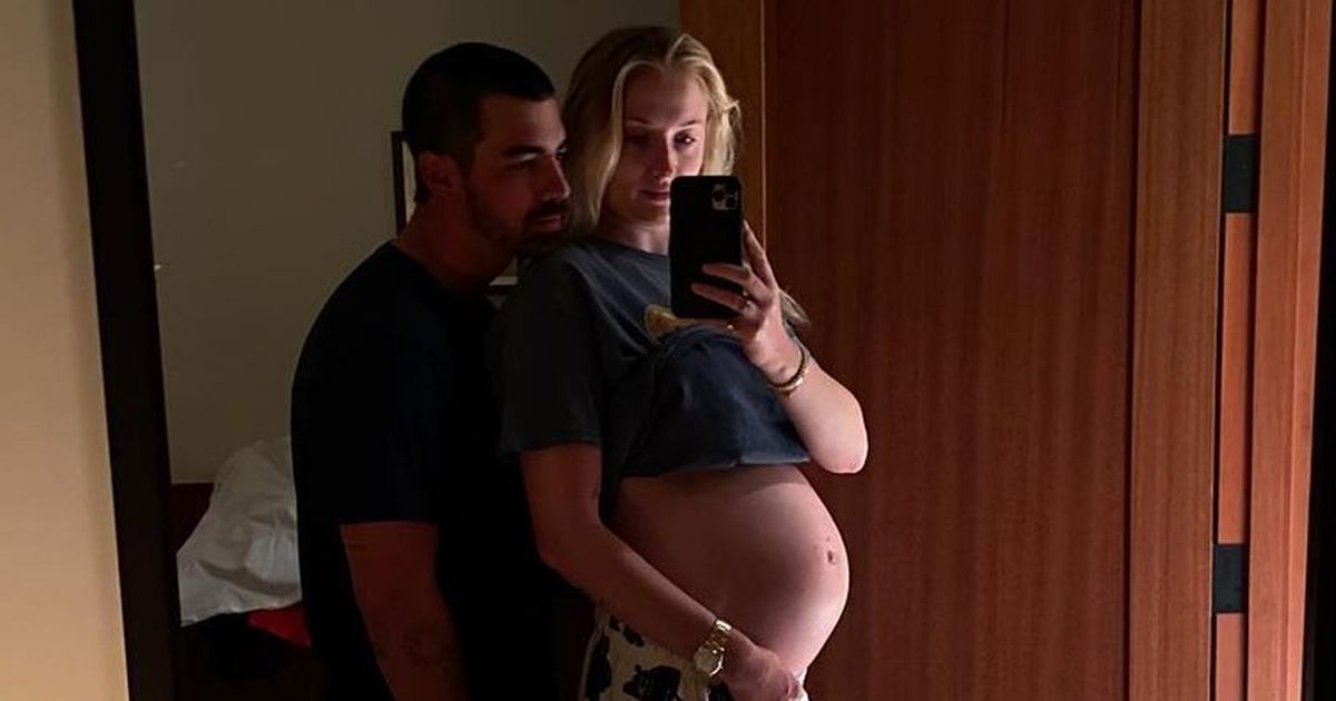 Sophie Turner shares never before seen photo of baby bump after secret pregnancy