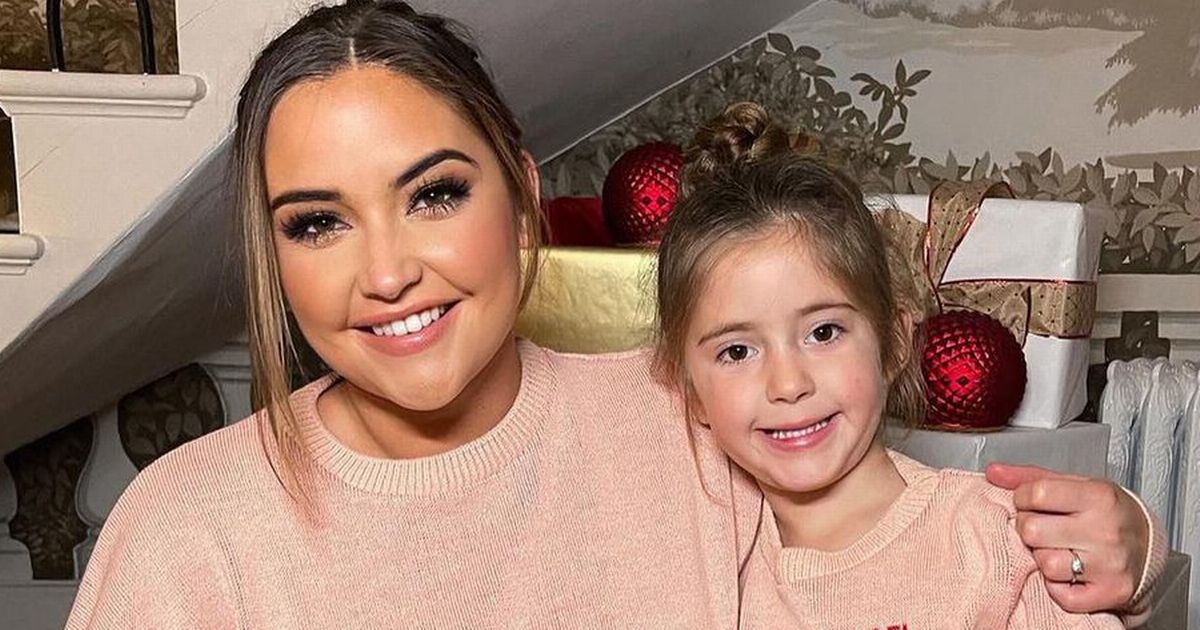 Jacqueline Jossa and daughter Ella, 5, twin in ‘so cute’ mini-me Christmas pics