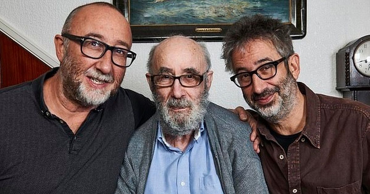 David Baddiel’s fear as dad with dementia sent to A&E alone and won’t know why