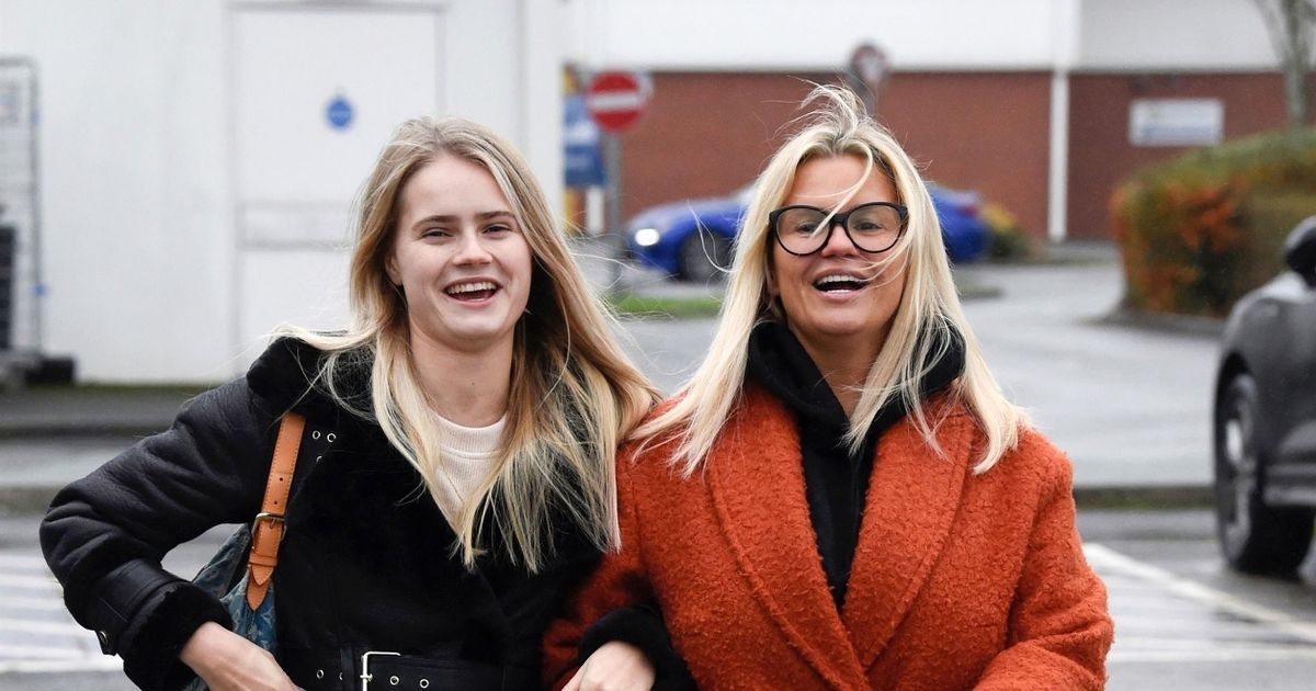 Kerry Katona parks in parent-child space as she shops with lookalike daughter