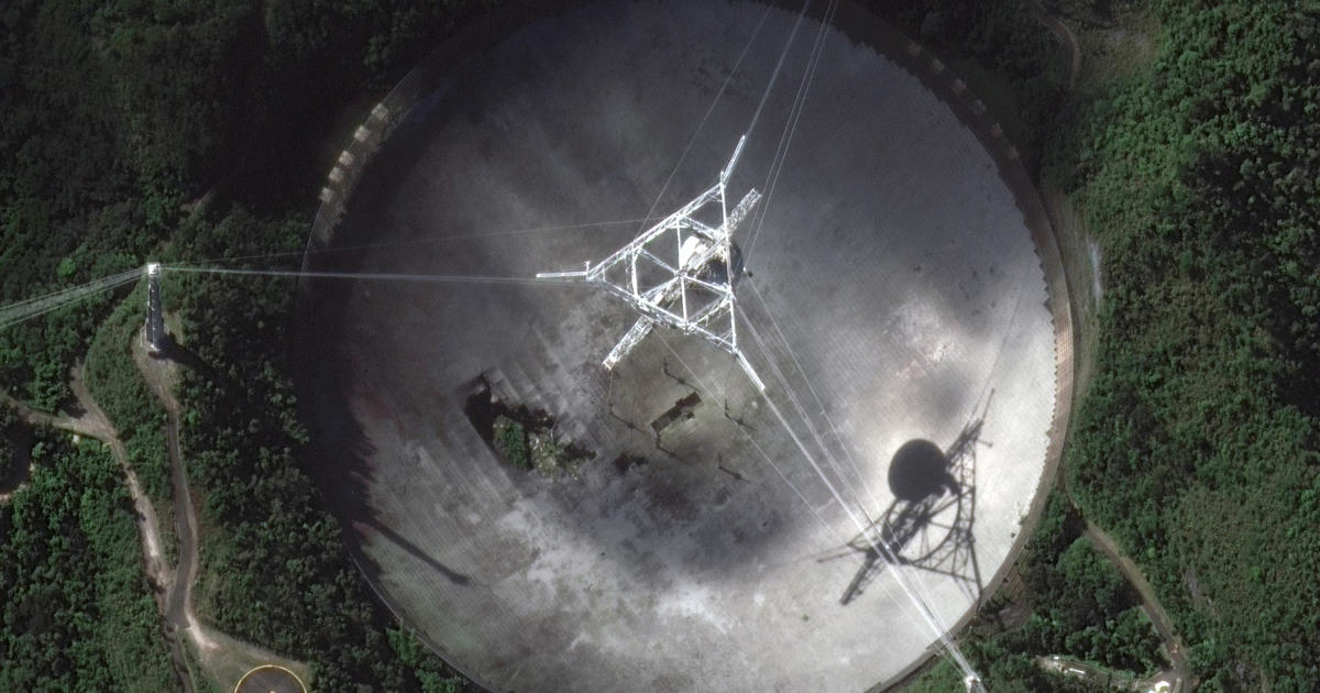 Iconic radio telescope in Puerto Rico collapses