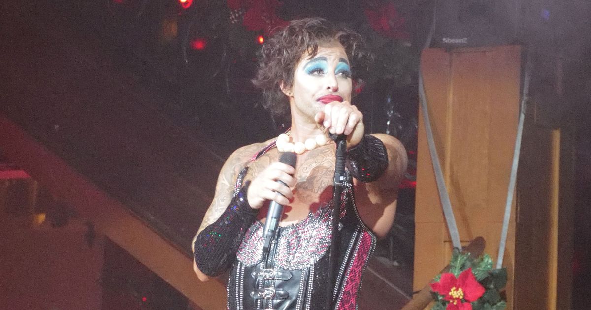 Blue’s Duncan James looks fabulous in drag as he performs cabaret