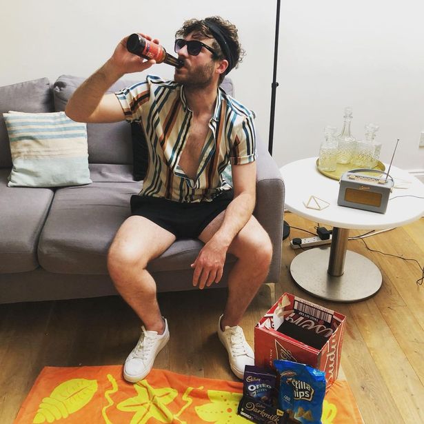 Low-key Jordan made himself a makeshift bar in his London flat