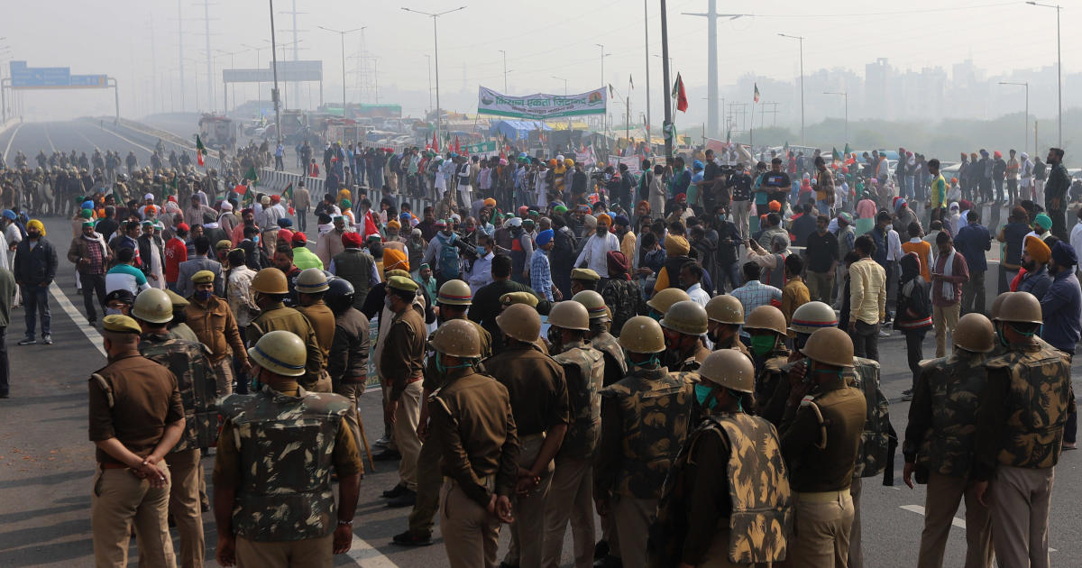 Indian farmers’ protest squeezes food supplies into major cities