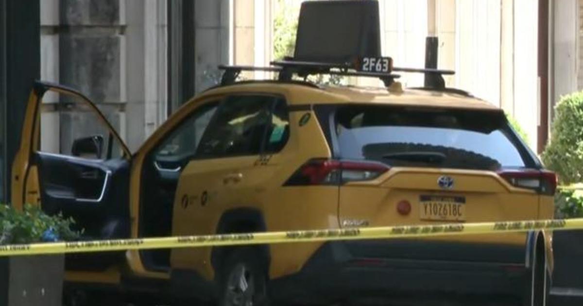 6 people hospitalized after taxi jumps curb in New York City