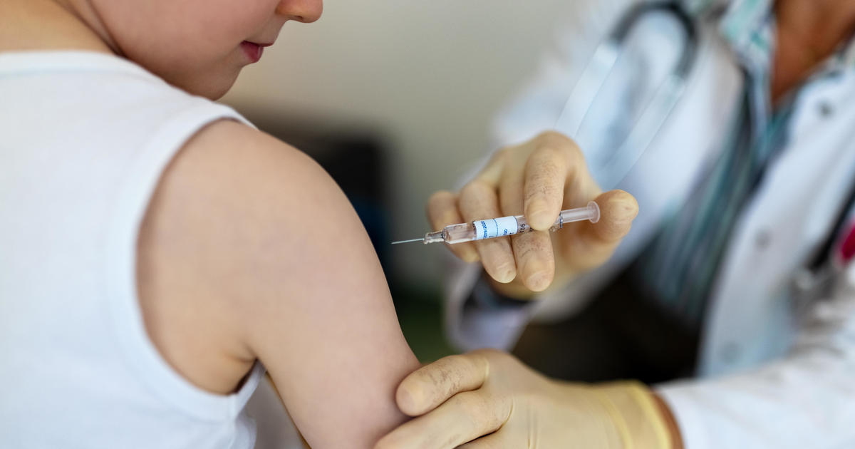 Parents react to FDA advisers’ vote on kids’ COVID vaccines