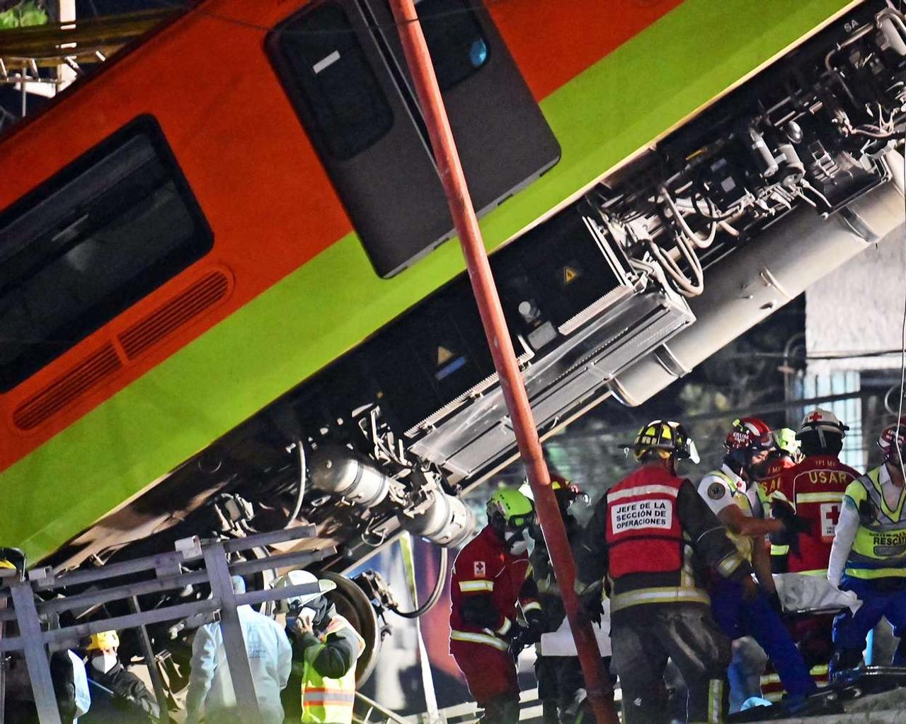 At least 27 dead after Mexico City subway overpass collapses