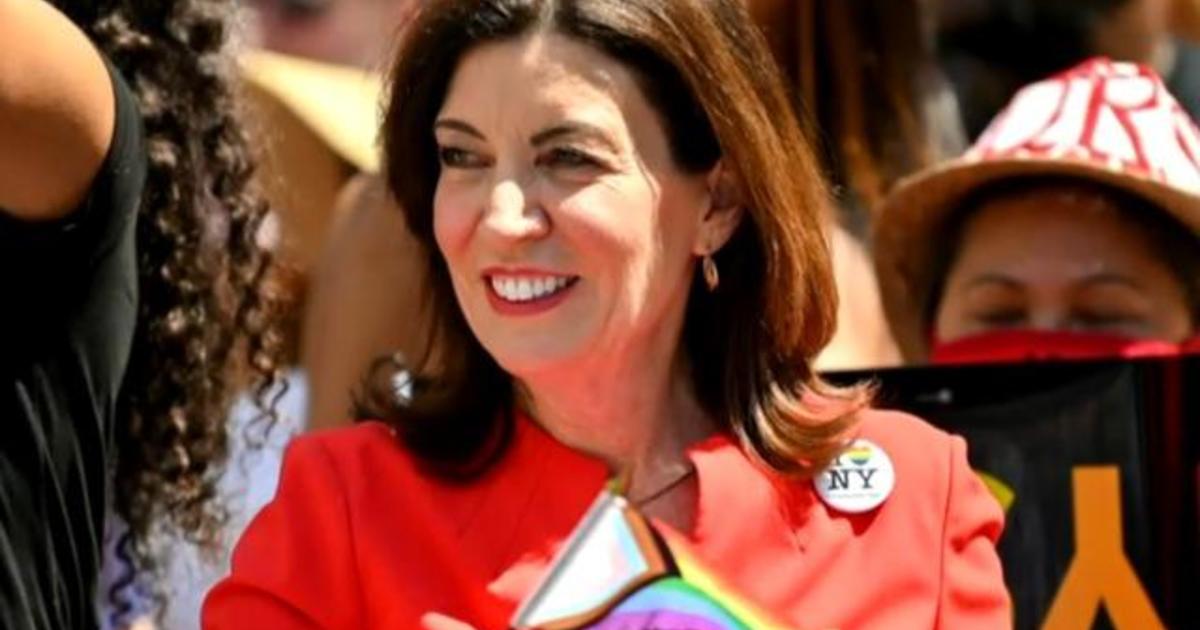 Governor Kathy Hochul wins Democratic nomination in New York primary election