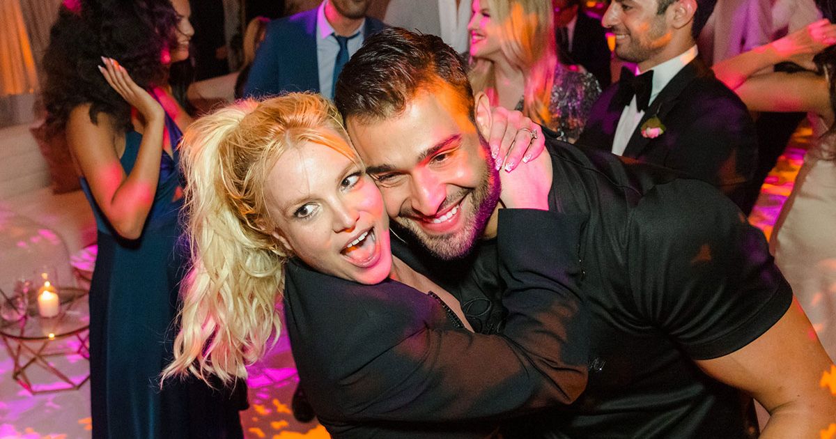 Britney Spears wild wedding reception with guest snogging and sexy dancing