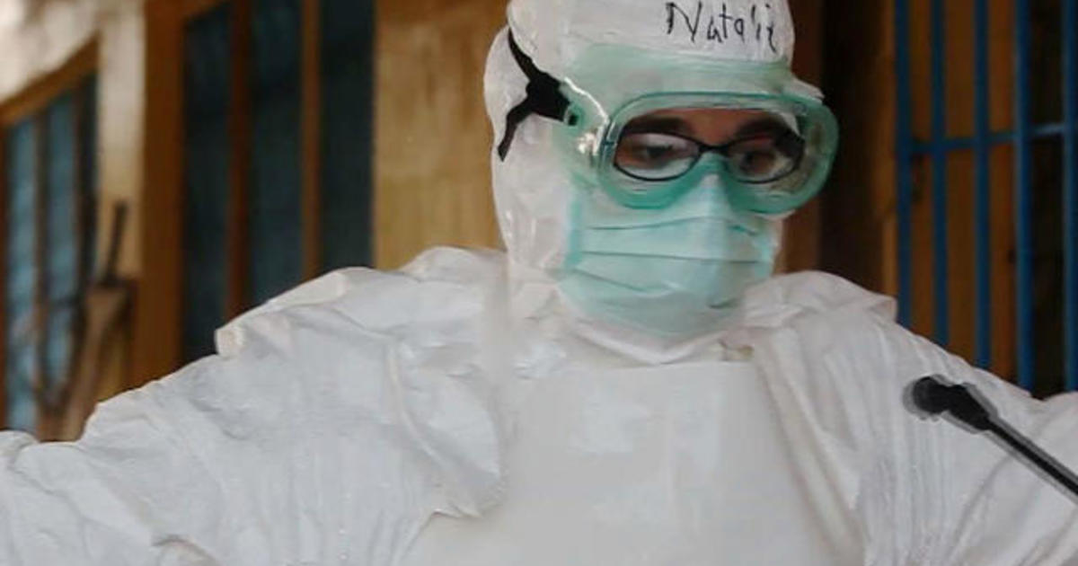 Ebola outbreak: Death toll tops 700, workers and volunteers evacuate