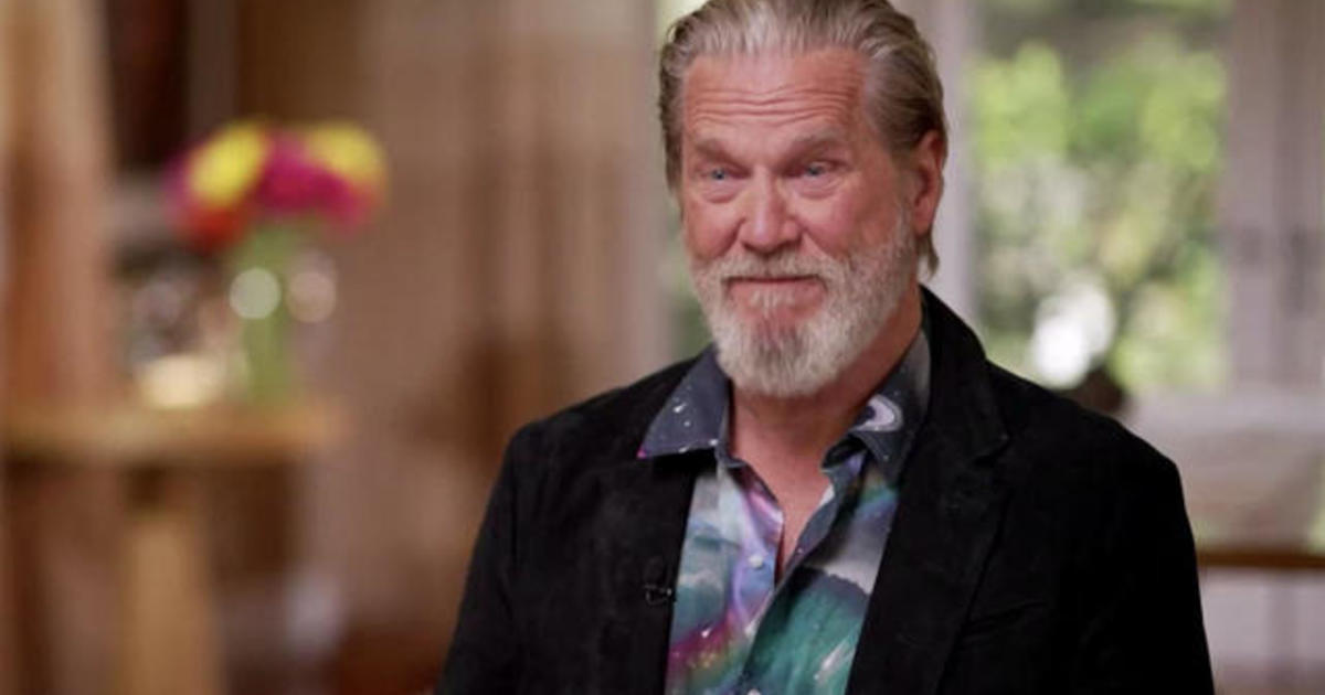 Here Comes The Sun: Actor Jeff Bridges and McDonald’s ice cream machines