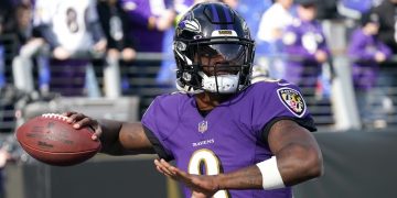 QB Lamar Jackson Reports to Baltimore Ravens Minicamp