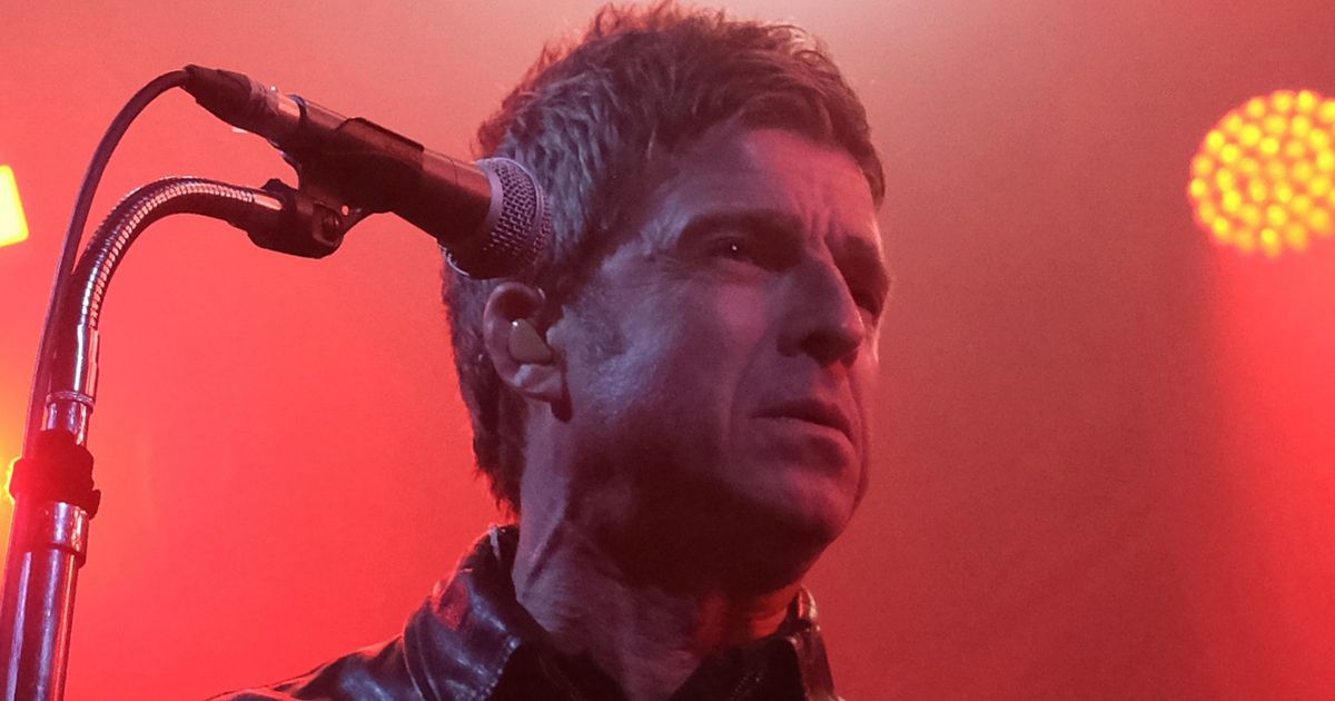 Noel Gallagher reckons most UK citizens feel ‘whatever’ about Royal Family