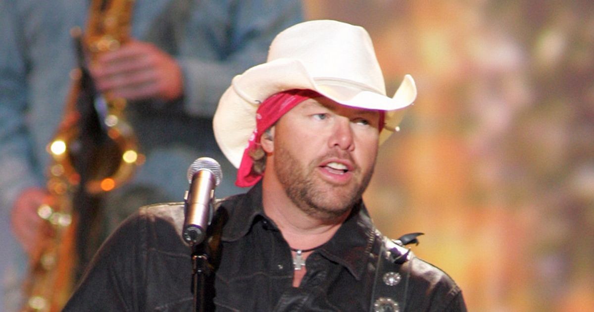 Toby Keith announces he has stomach cancer and has been having chemo for six months