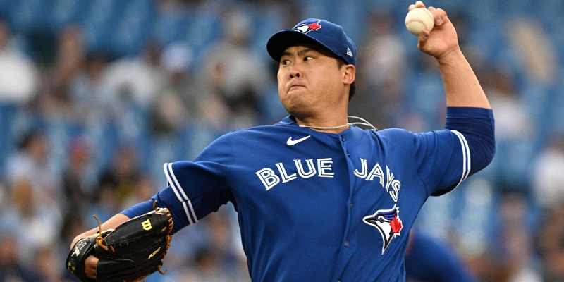 Blue Jays’ Hyun Jin Ryu to Undergo Season-Ending Surgery