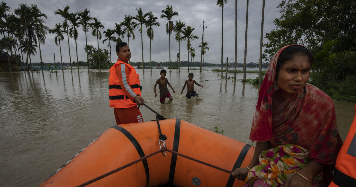 18 dead in India, Bangladesh floods