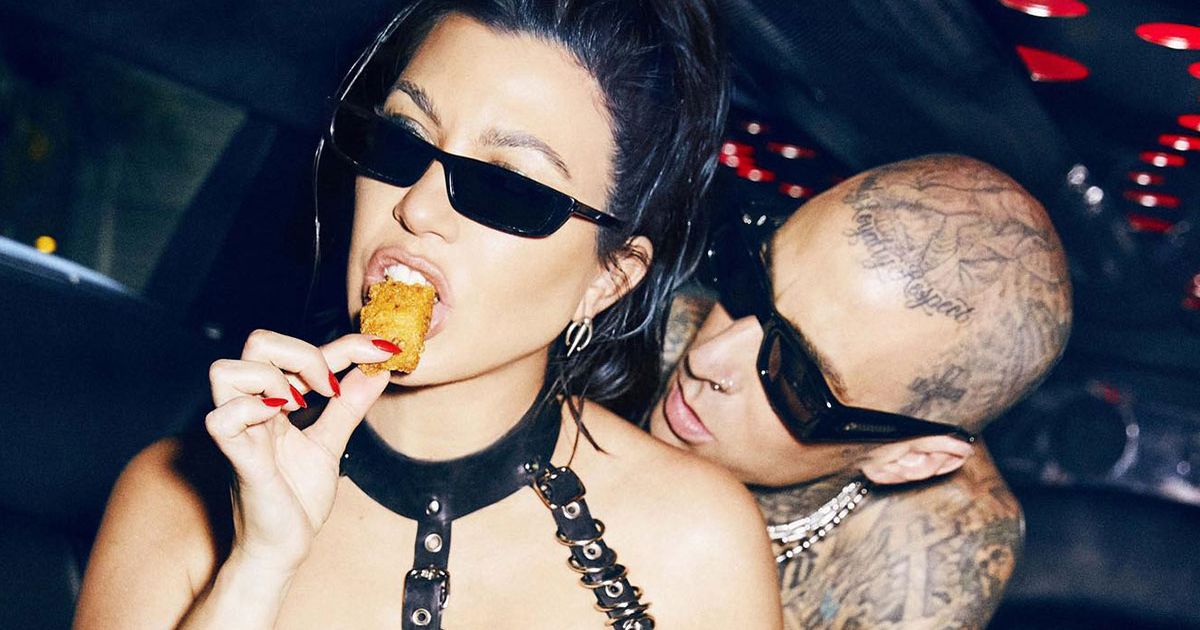 Kourtney Kardashian and Travis Barker munch vegan chicken in a sexy plant-based campaign