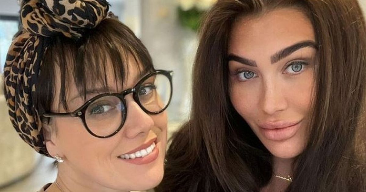 Lauren Goodger learning the ‘floppy fanny’ method for an ‘easier and smoother’ birth