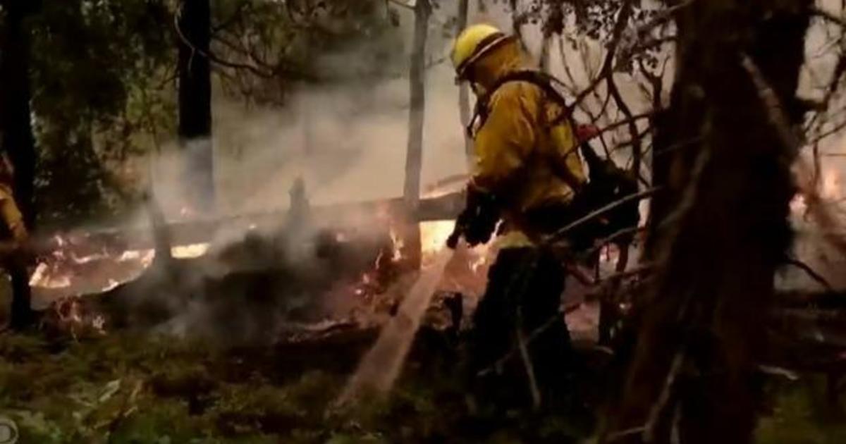 Crews gain ground against California’s Oak Fire