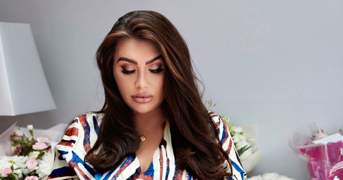 Lauren Goodger has ’emotional’ tarot card reading as she grieves for newborn daughter