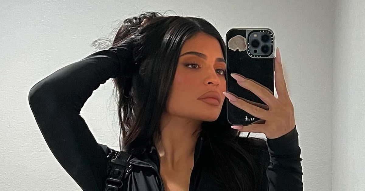 Kylie Jenner flaunts curvy physique in low-cut figure-hugging catsuit