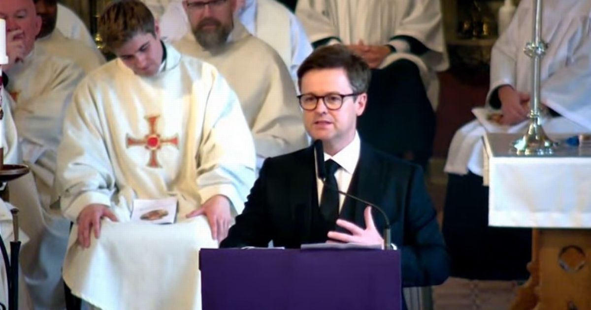 Declan Donnelly delivers heartbreaking eulogy at brother Father Dermott’s funeral