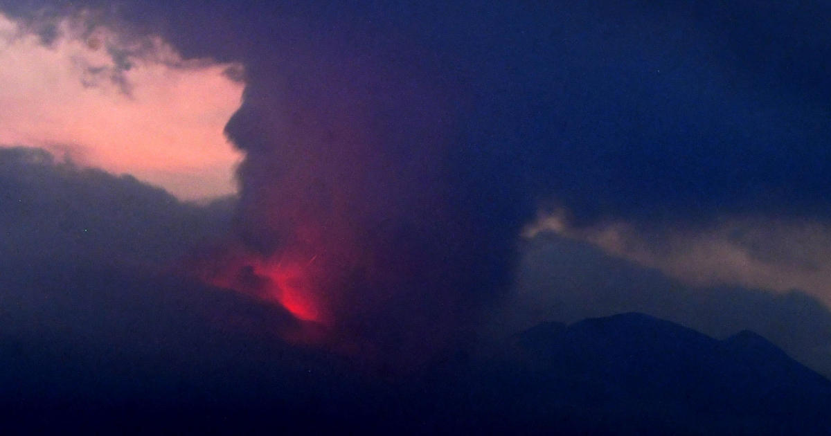 Volcano erupts in Japan, sending large rocks and ash into the sky