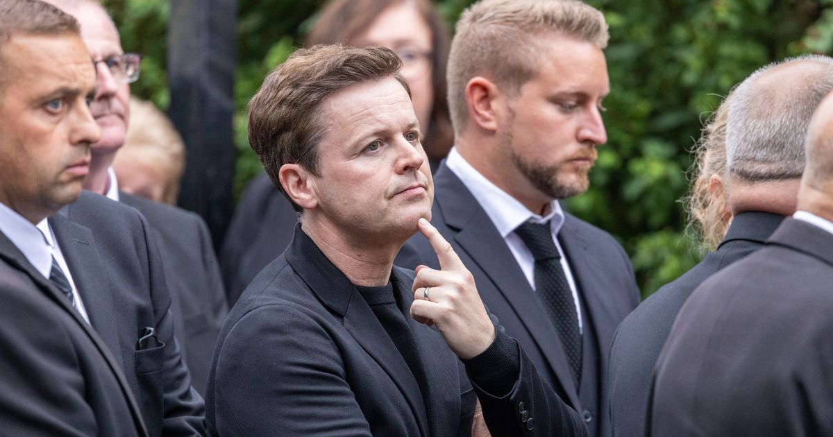 Declan Donnelly carries brother Dermott’s coffin into church ahead of funeral