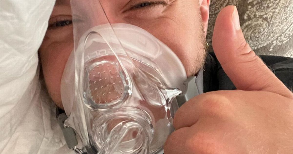 Roman Kemp praised for raising awareness of ‘serious’ sleep disorder with oxygen mask pic