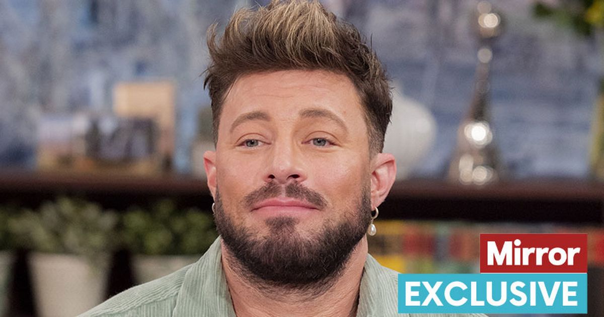 Duncan James gives ‘frustrating’ health update after emergency surgery on rare condition