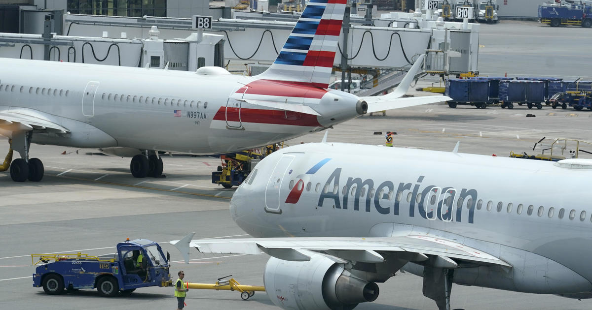 American Airlines offers to boost pilot pay 17% amid shortages