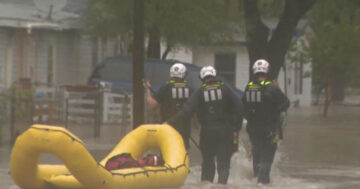 Texas flash floods prompt high-water rescues