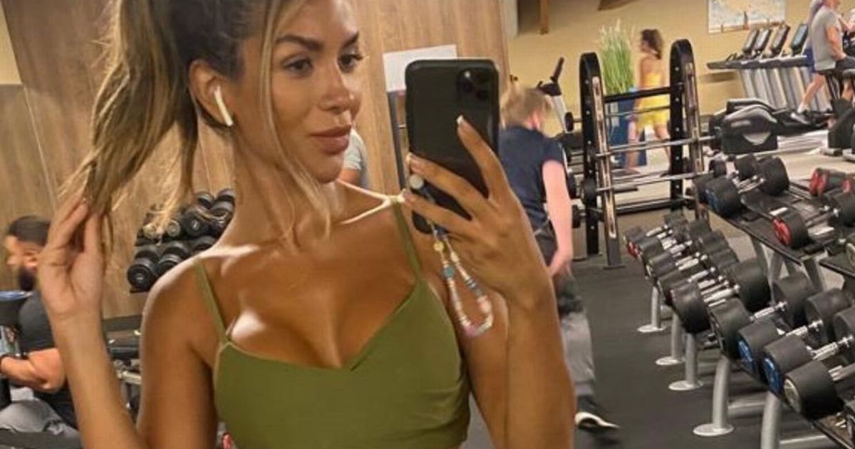 Mark Wright tells Love Island’s Ekin-Su she ‘looks great’ as she poses in tight gym wear