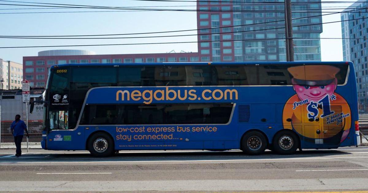 2 killed in Megabus crash in New Jersey