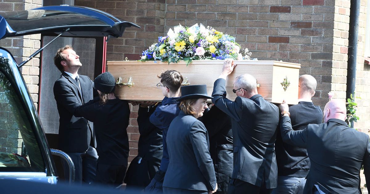 Bez leads music stars at Happy Mondays’ guitarist Paul Ryder’s funeral