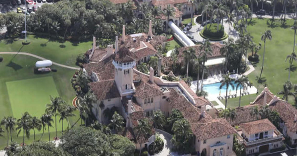 FBI executes search warrant at Trump’s Mar-a-Lago resort