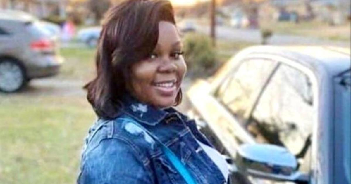 Federal charges for 4 Louisville officers in connection to the death of Breonna Taylor