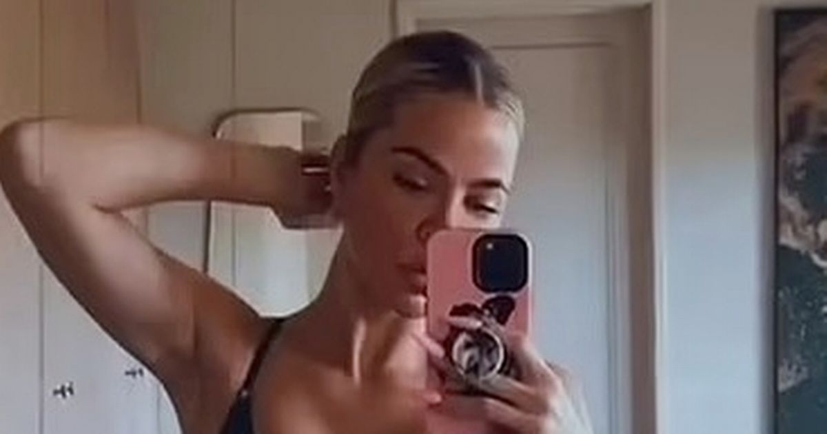 Khloe Kardashian flaunts her toned summer body in her own Good American brand bikini