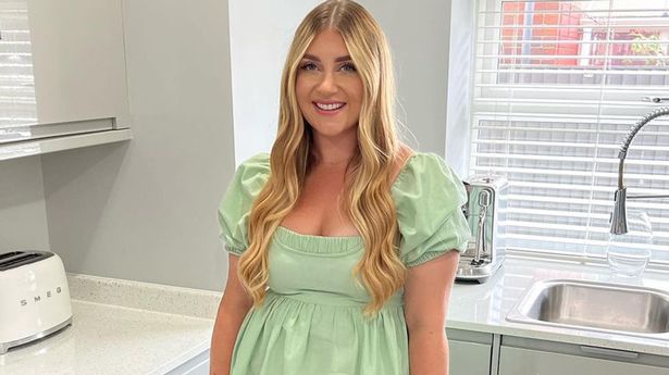 Gogglebox star Izzi Warner stuns in babydoll mini dress for glam night out